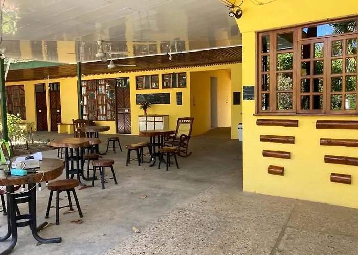 El Mono Loco Hotel Inn