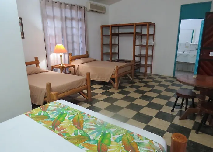 El Mono Loco Hotel Inn
