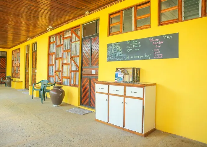 Inn El Mono Loco Hotel
